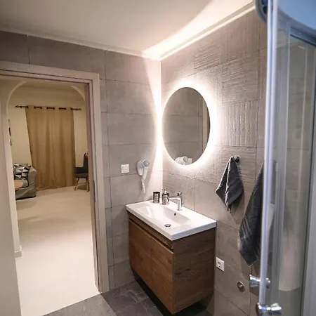 Thalia Apartament *