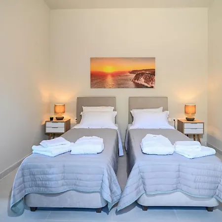 Thalia Apartment